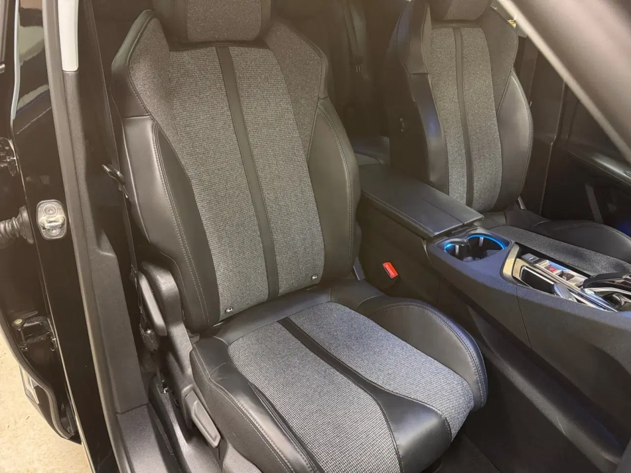 Billede 16 - Peugeot 3008 1,2 e-THP 130 Allure EAT6