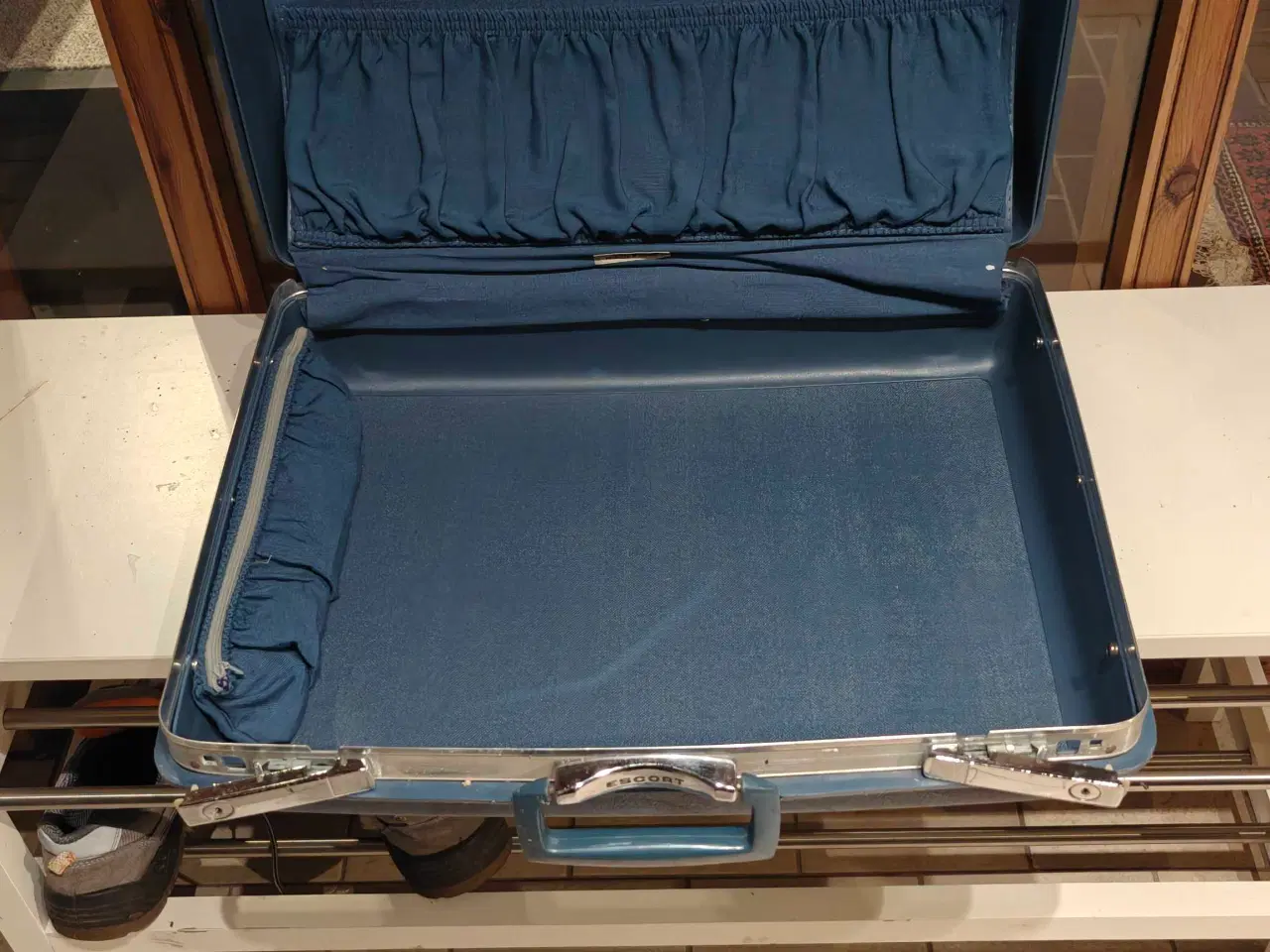 Billede 2 - Lille kuffert. Hard case 