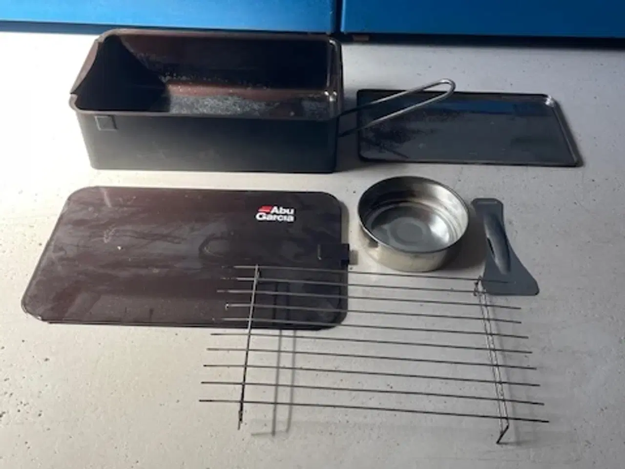 Billede 2 - Abu mini Røgeovn Sort Metal