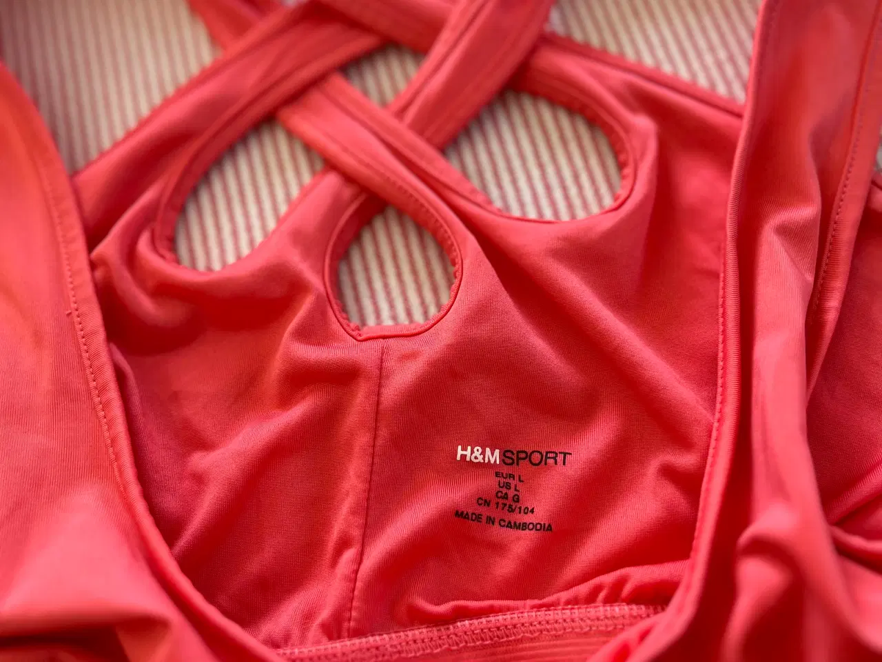 Billede 4 -  trænings-top fra H&M med isyet sports bh, str. L 