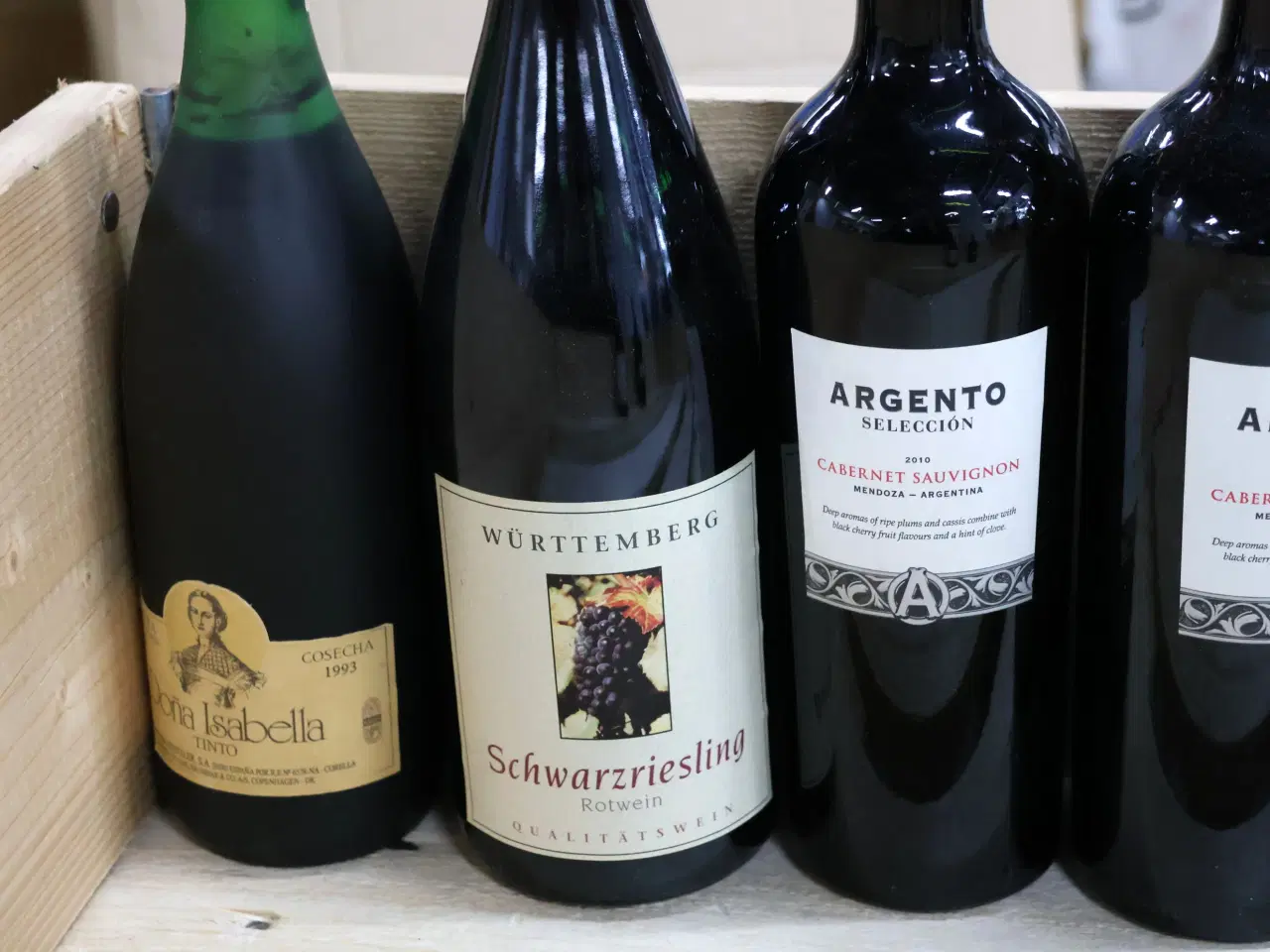 Billede 2 - 68 Flasker div vine.