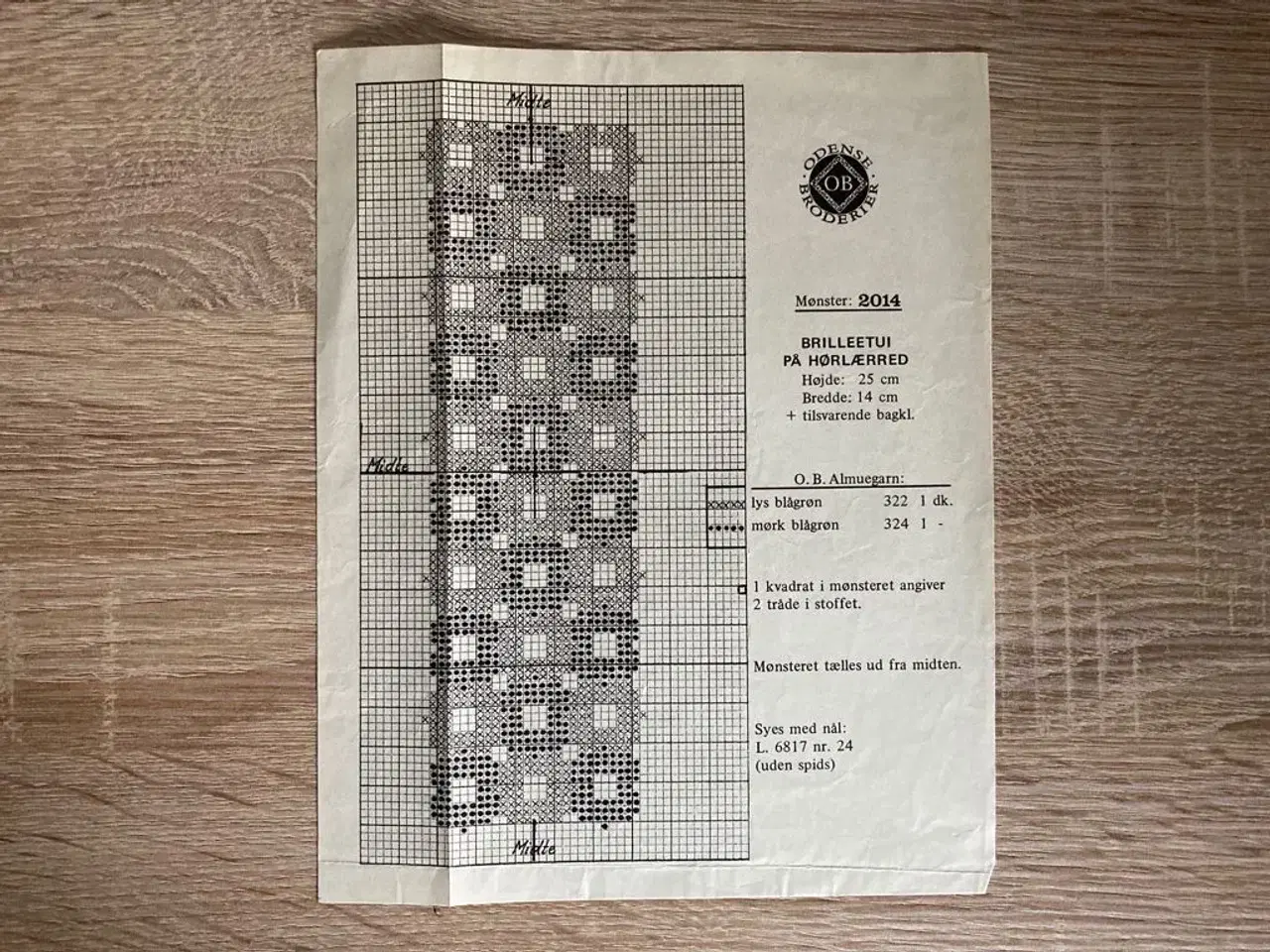 Billede 1 - OB Broderimønster: Brilleetui