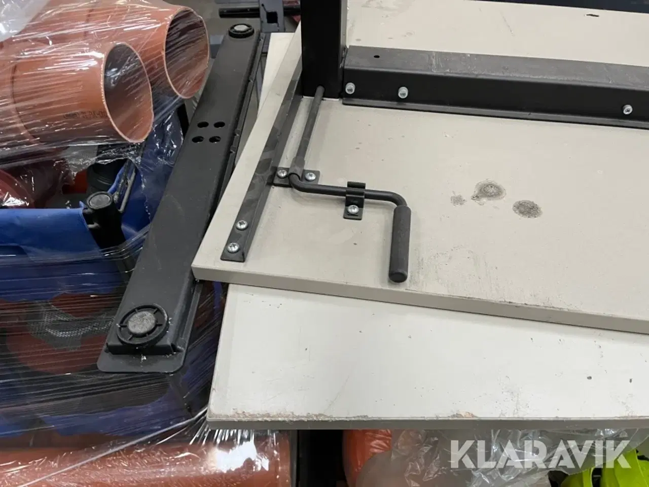 Billede 8 - Lot - hæve/sænke borde, kloakrør, hjelme