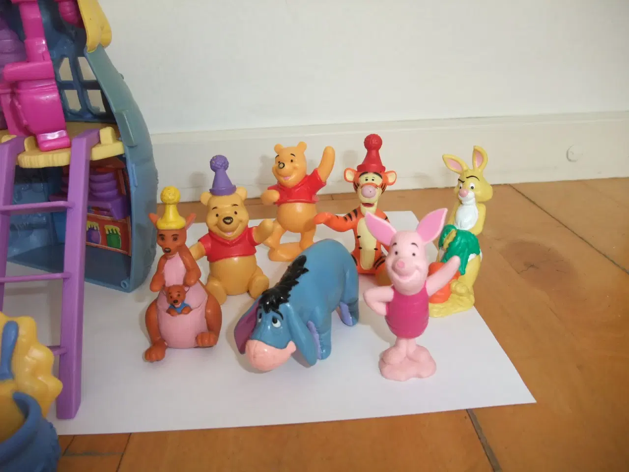 Billede 2 - Peter Plys Hus+Figurer