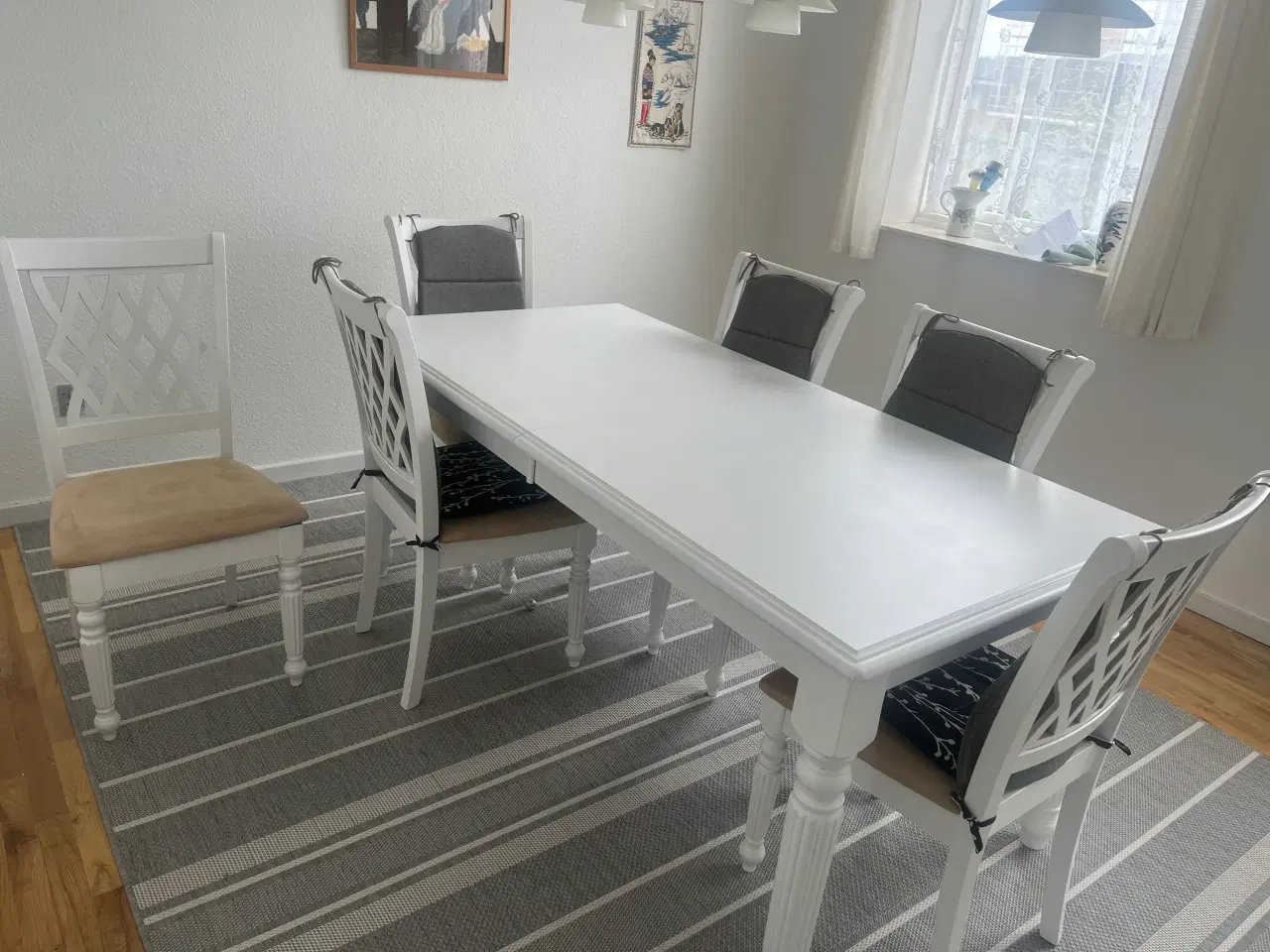 Billede 1 - Spisebord med 6 stole