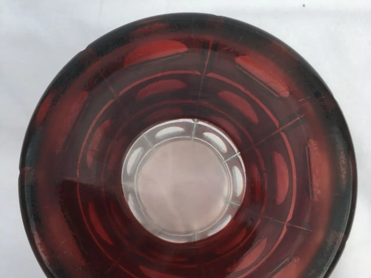 Billede 4 - Rød vase  -  Bøhmisk krystal ?  