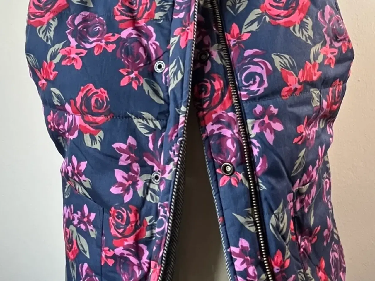 Billede 4 - Levi's, vendbar vest, str S