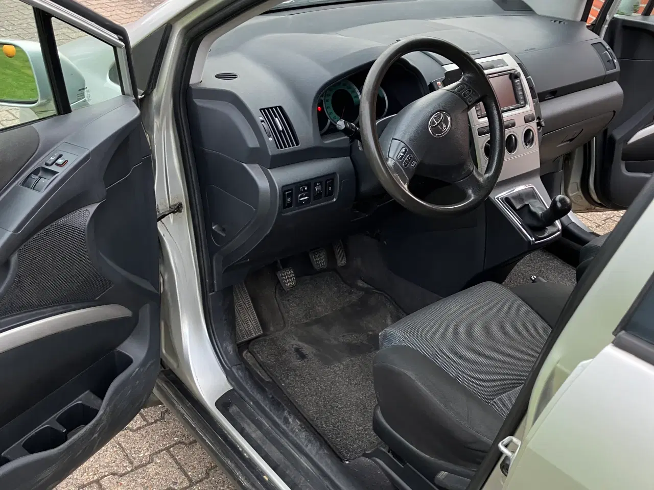Billede 8 - Toyota Corolla  7 personer 