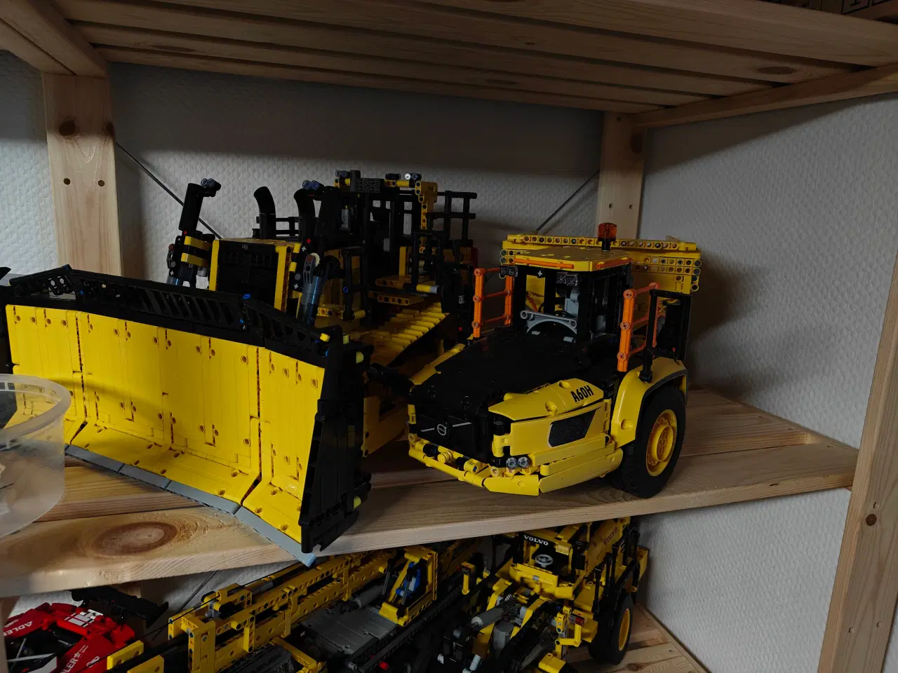 Billede 3 - Diverse Lego Technic køretøjer sælges samt 2 CADA 