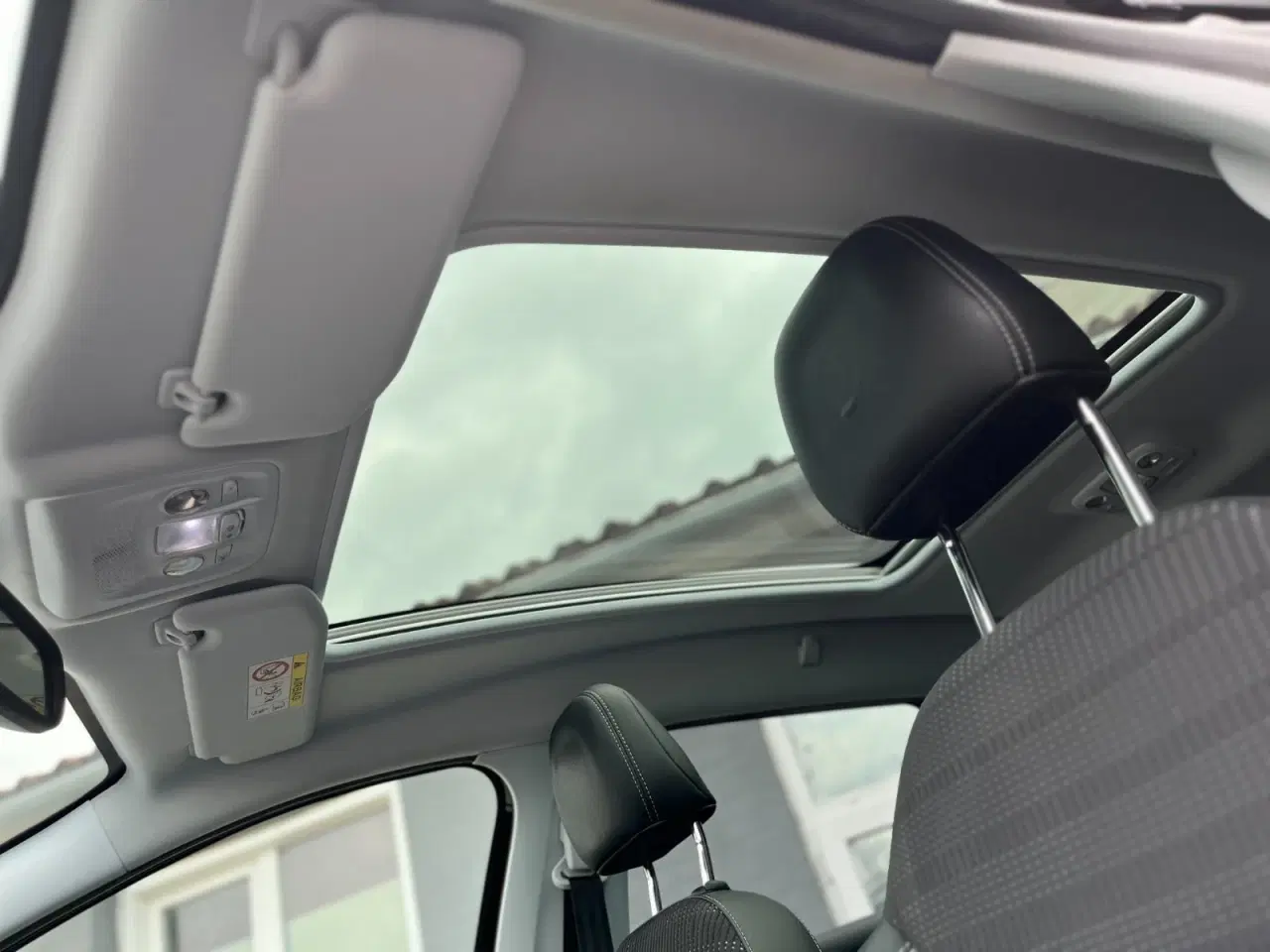 Billede 10 - Peugeot 2008 1,6 BlueHDi 100 Allure