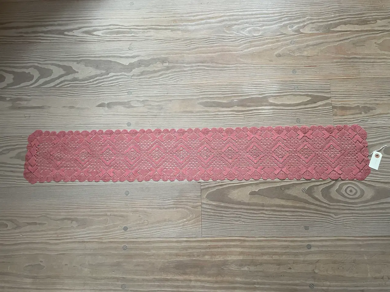 Billede 2 - Kniplet Bordløber eller Festremse. 