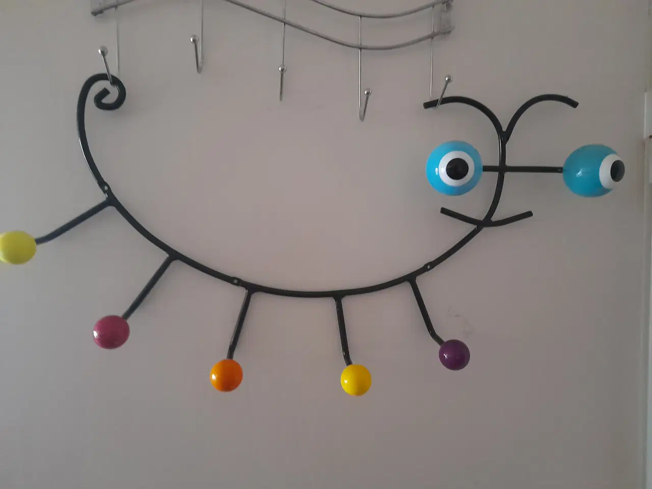 Billede 1 - Farverig knagerække