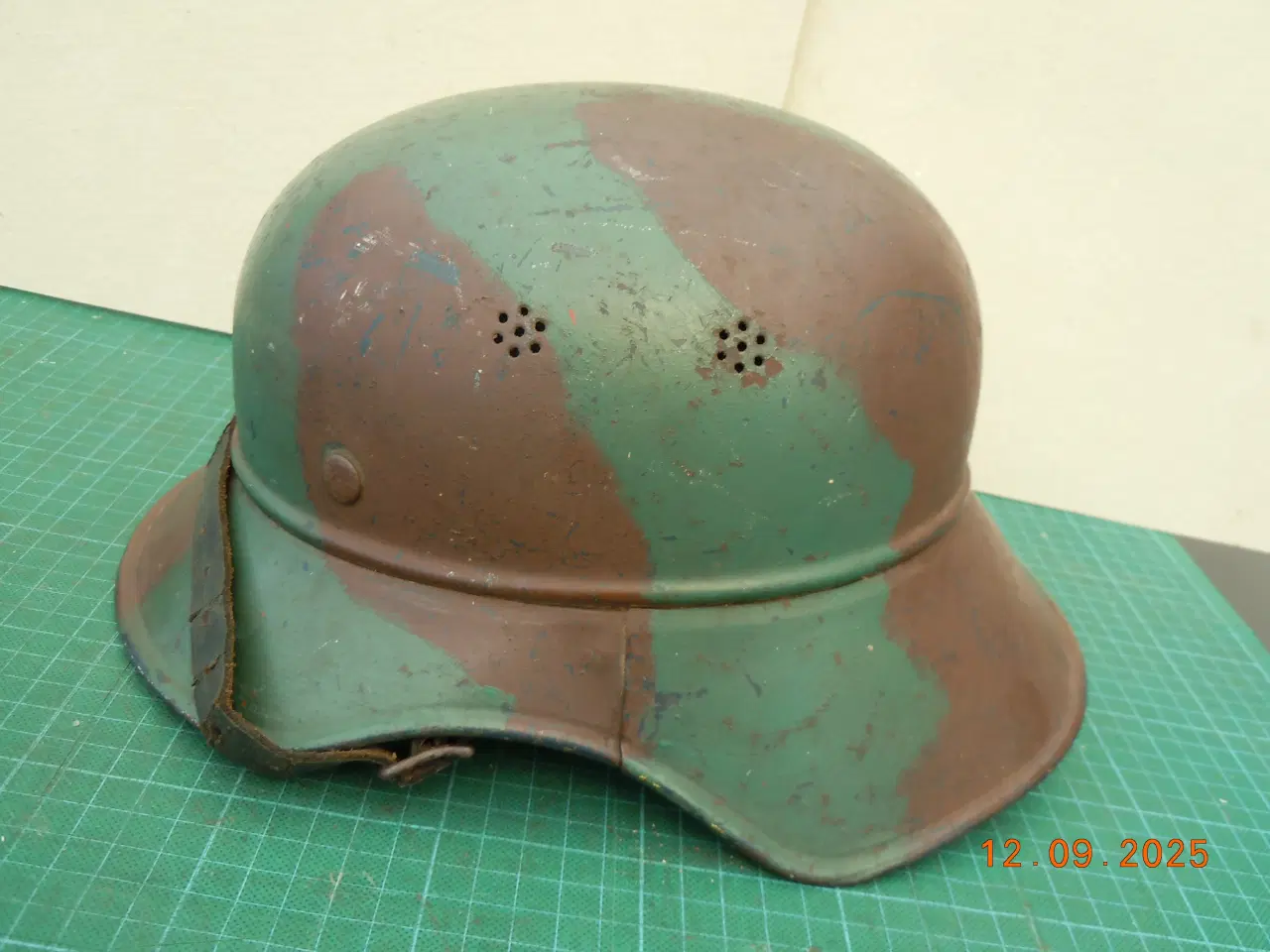 Billede 3 - Tysk hjelm, Luftschutz 2. V.K.