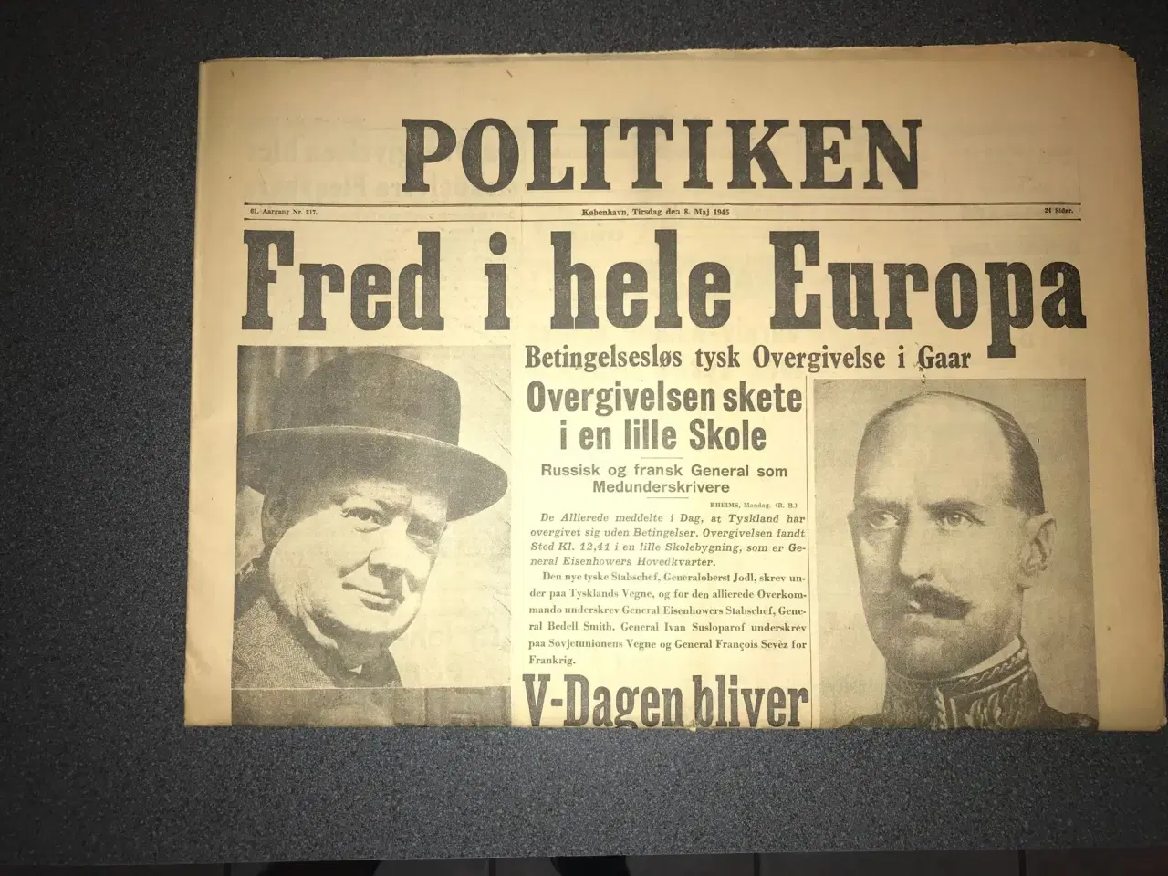 Billede 1 - POLITIKEN - 8. maj 1945