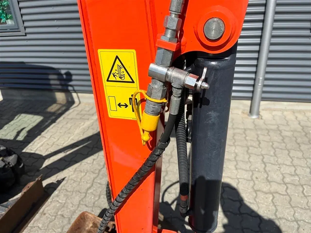 Billede 4 - Kubota KX019-4 Tiltfæste, Koblinger og haner og 3 skovle