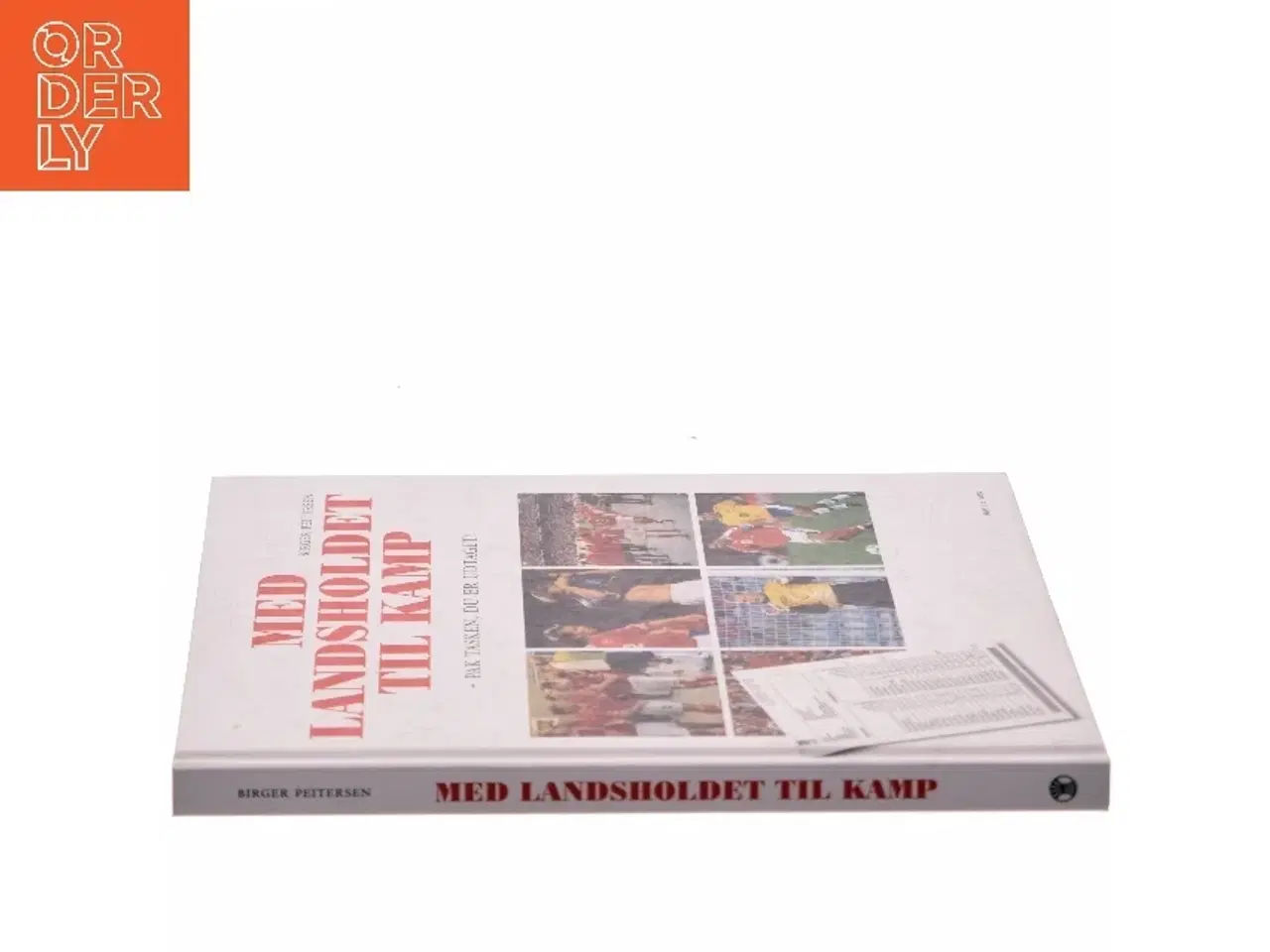 Billede 2 - Med landsholdet til kamp : pak tasken, du er udtaget! af Birger Peitersen (Bog)