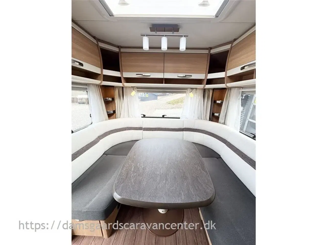 Billede 8 - 2018 - Knaus Südwind Silver Selection 450 FU   Franskseng-Gulvtemp.-Mover-Telt