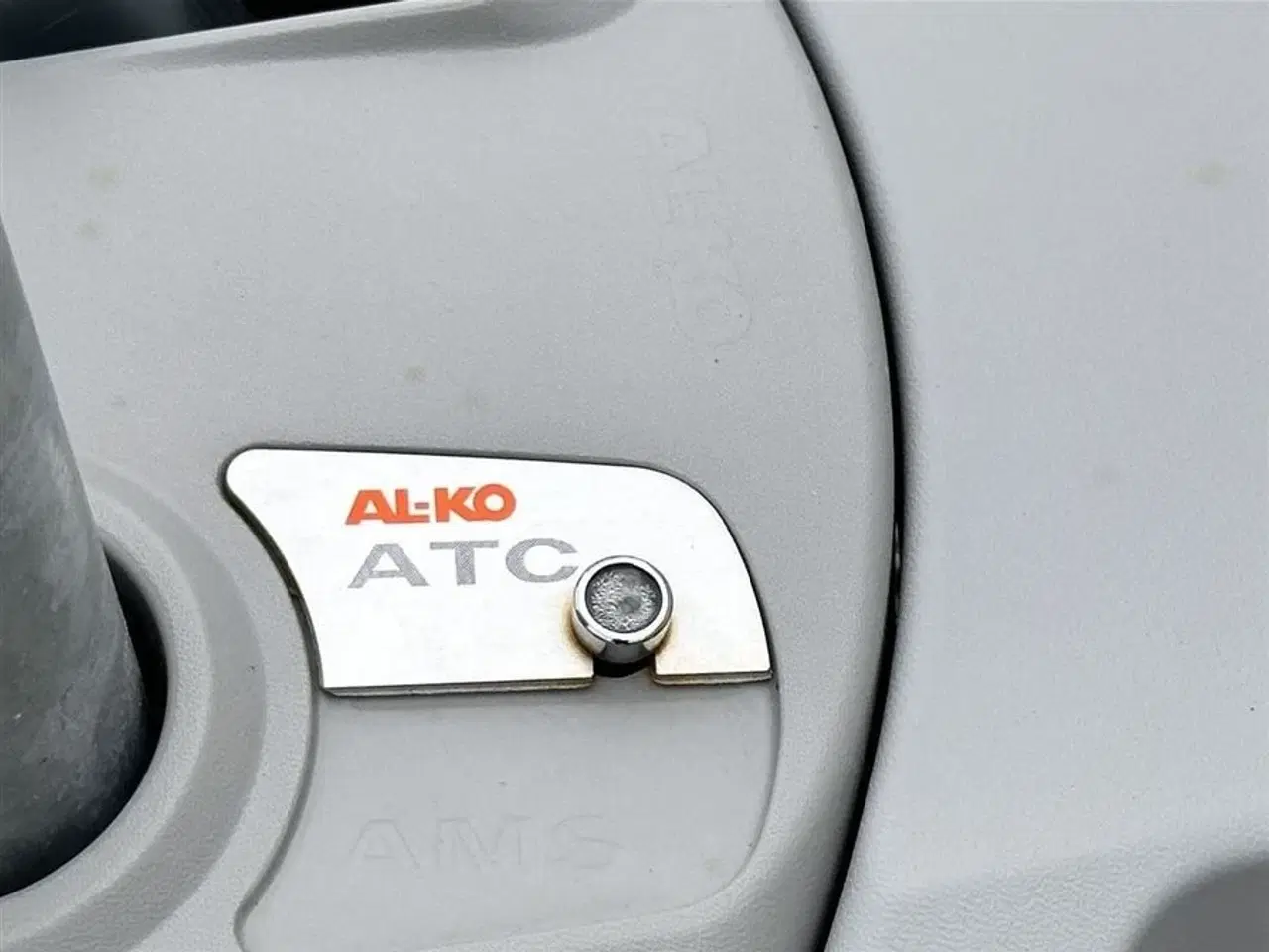 Billede 18 - 2022 - Adria Alpina 613 UT   Luksus vogn med enkelt senge.