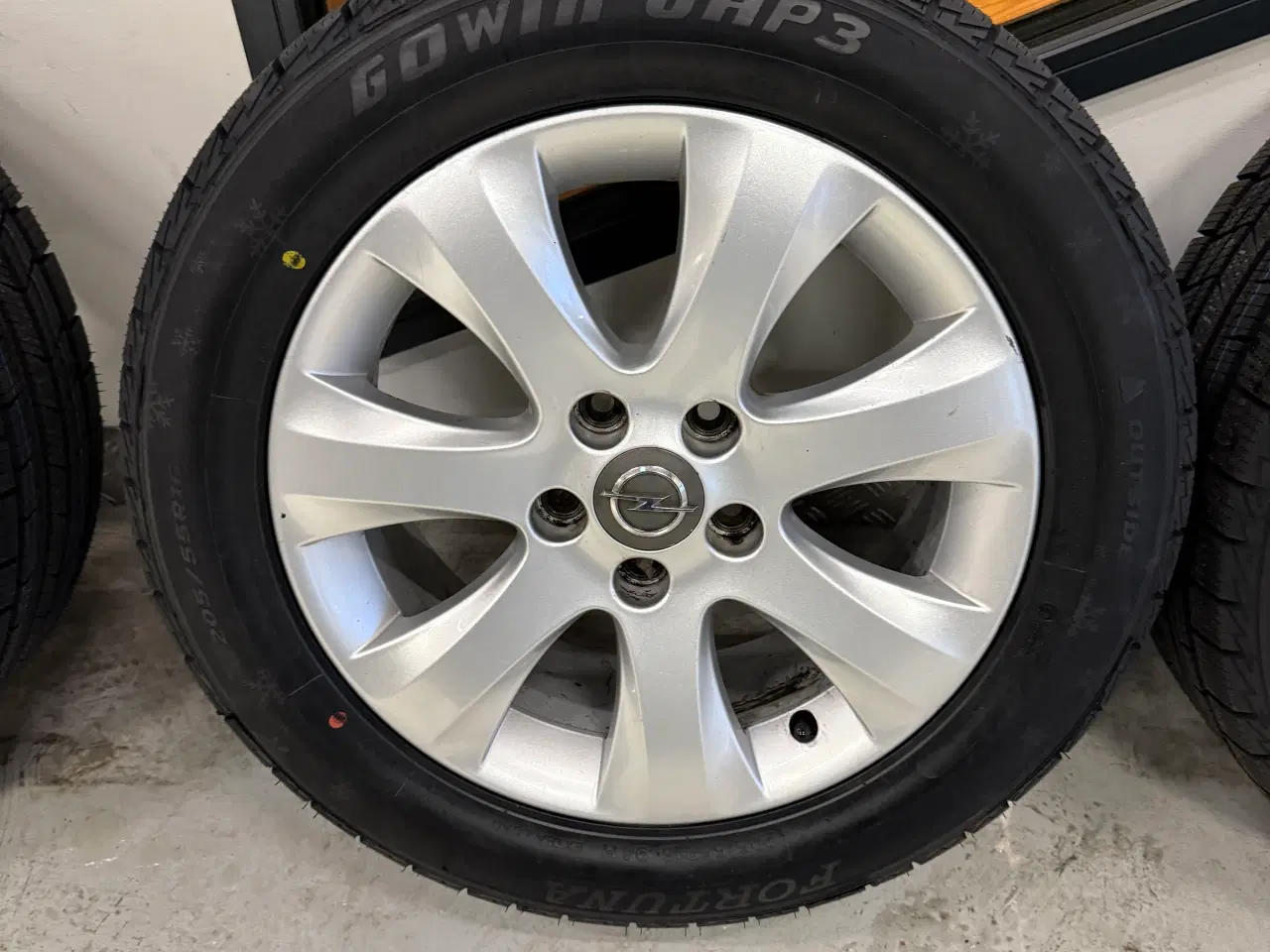 Billede 4 - Originale 16” Opel alufælge med nye vinterdæk