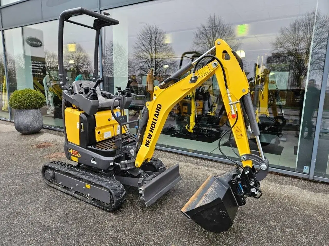 Billede 1 - New Holland e12d