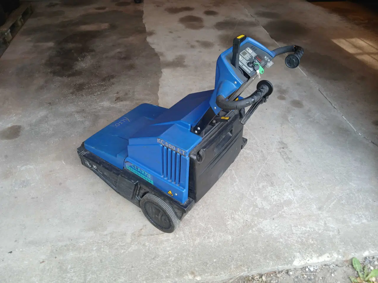 Billede 4 - Nilfisk-alto kc500et fejemaskine