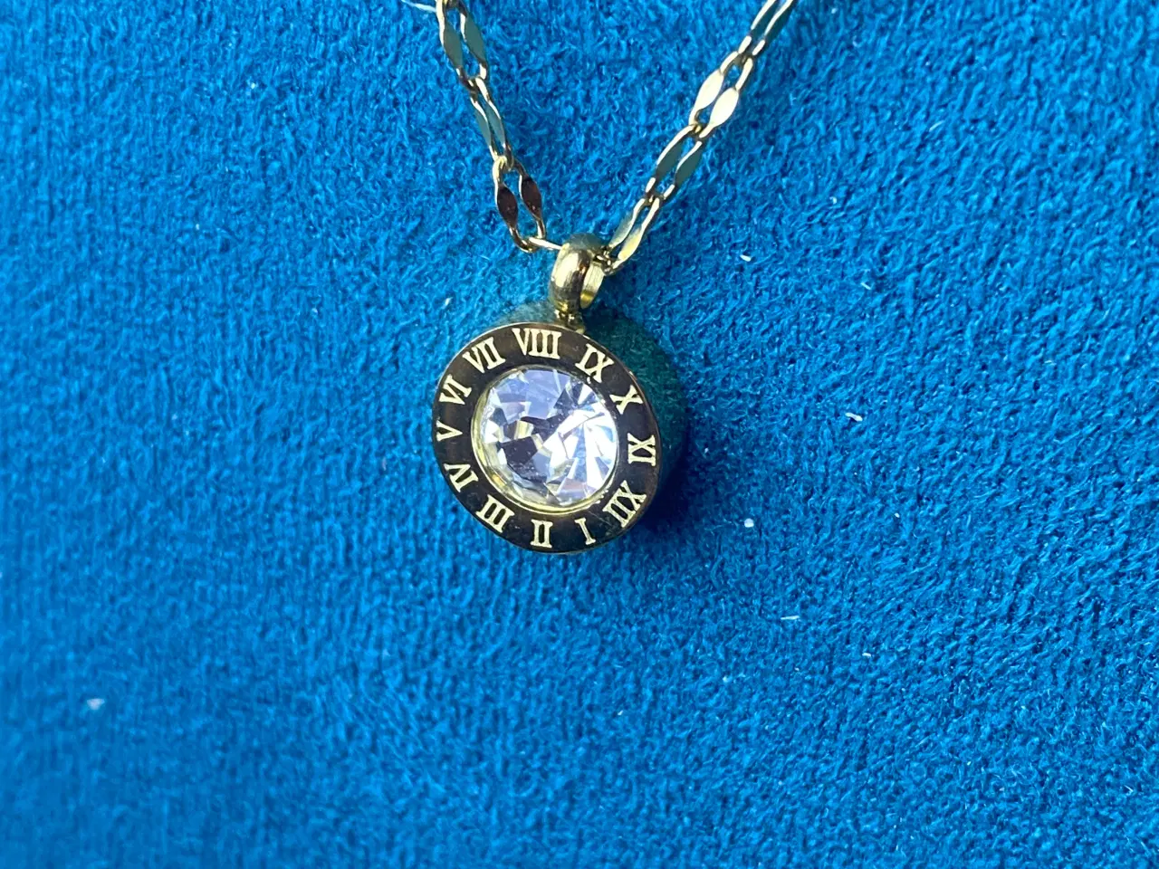 Billede 2 - Flot Smykke Sæt Med Romertal