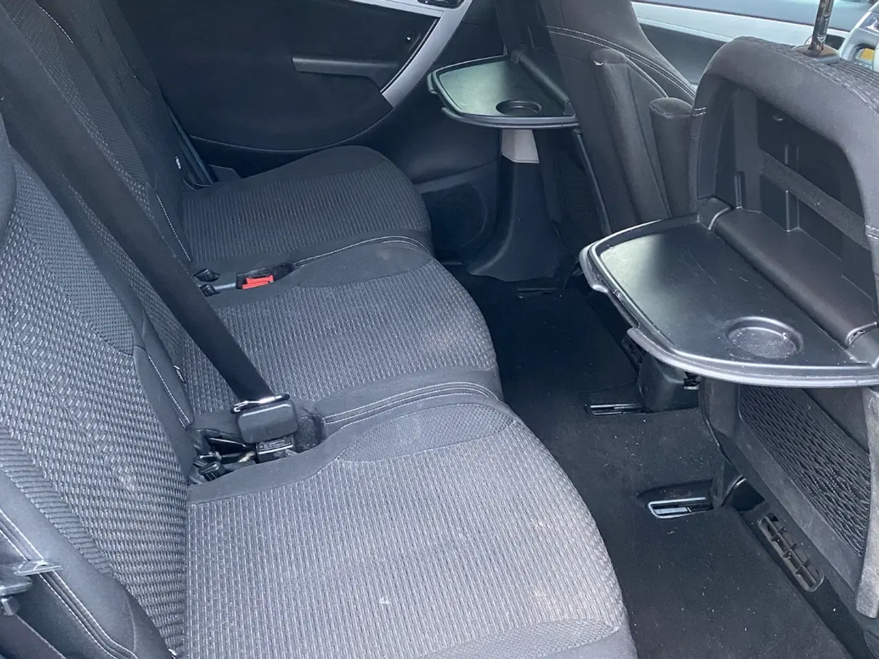 Billede 2 - 1.6 hdi 7 personer årgang 2012.