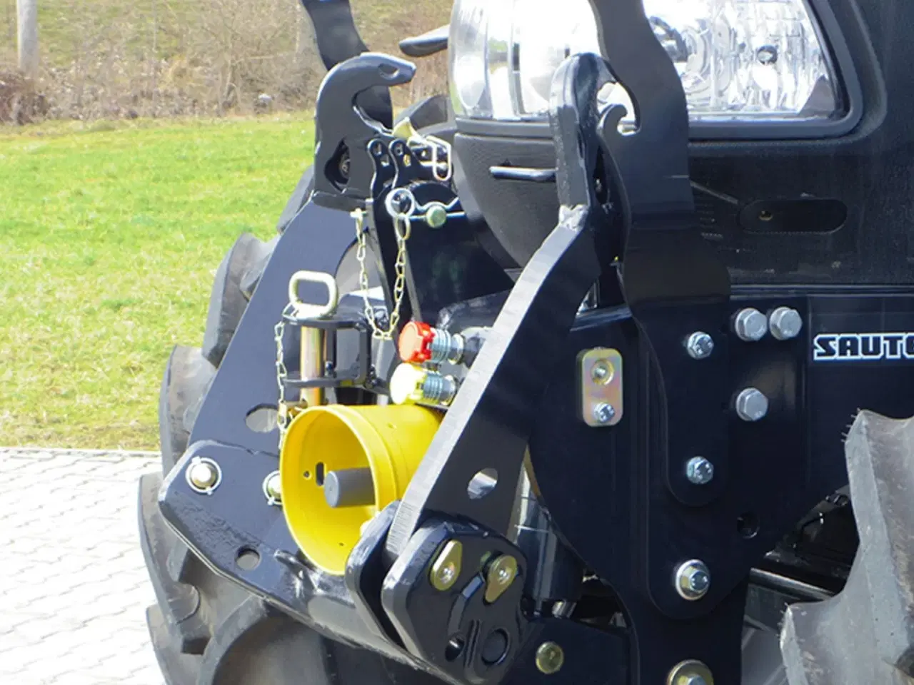 Billede 3 - Sauter Til CASEIH Vi kan levere frontlifte til din CaseIH traktor til en god pris.