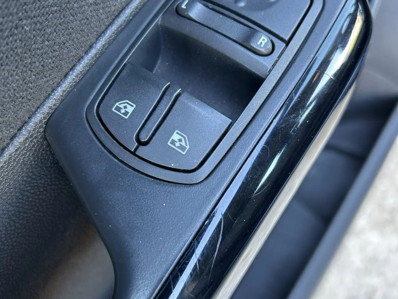 Billede 10 - Velholdt Opel Corsa 1,2i Twinport Enjoy 5-dørs