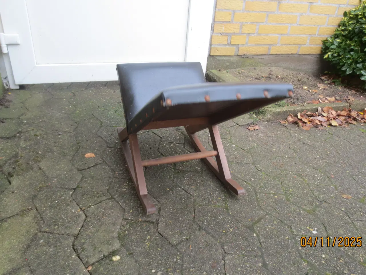 Billede 3 - 1 stk Retro Fodskammel med sort læder