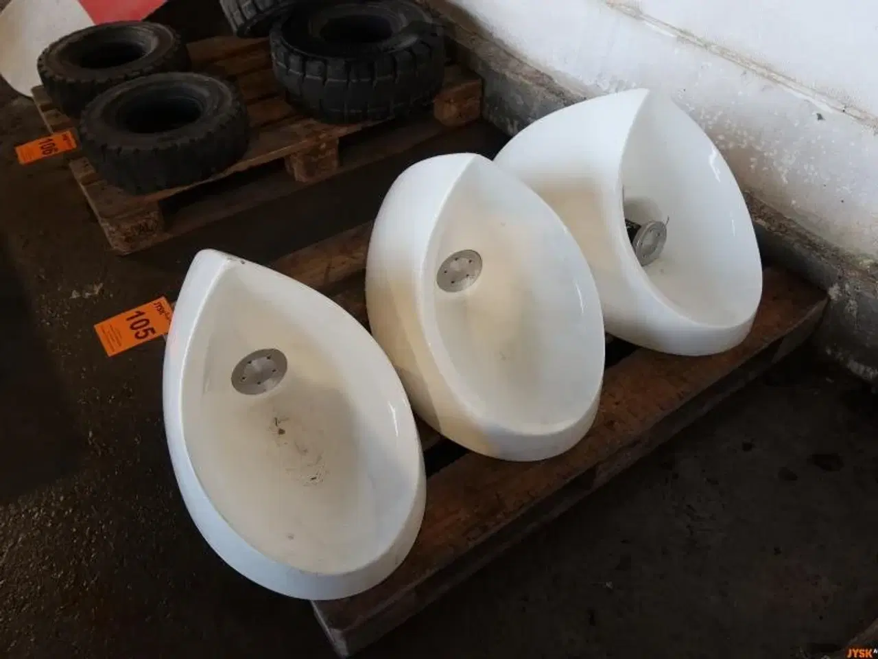 Billede 1 - PISKUMMER.