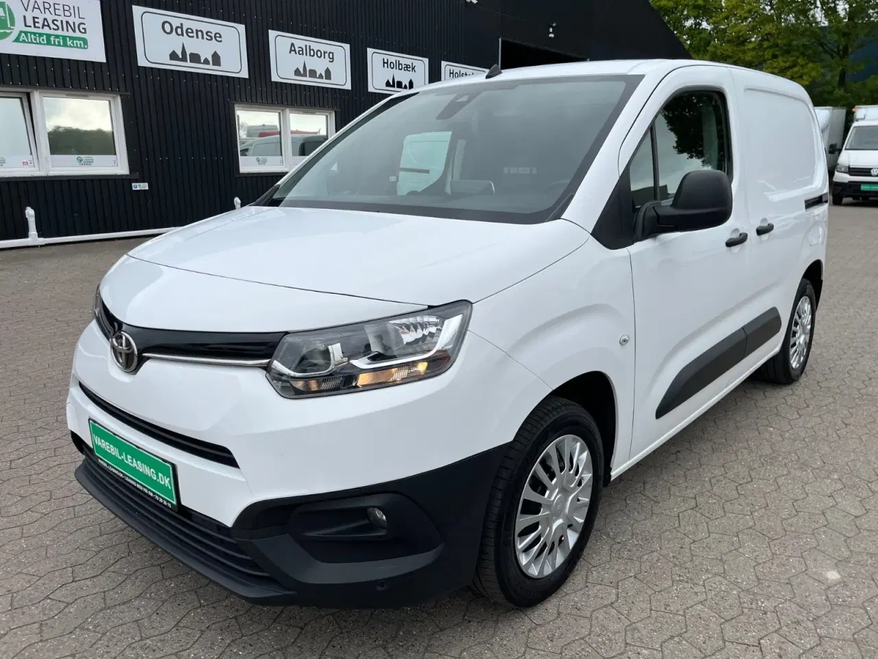 Billede 2 - Toyota ProAce City 1,5 D 102 Medium Comfort