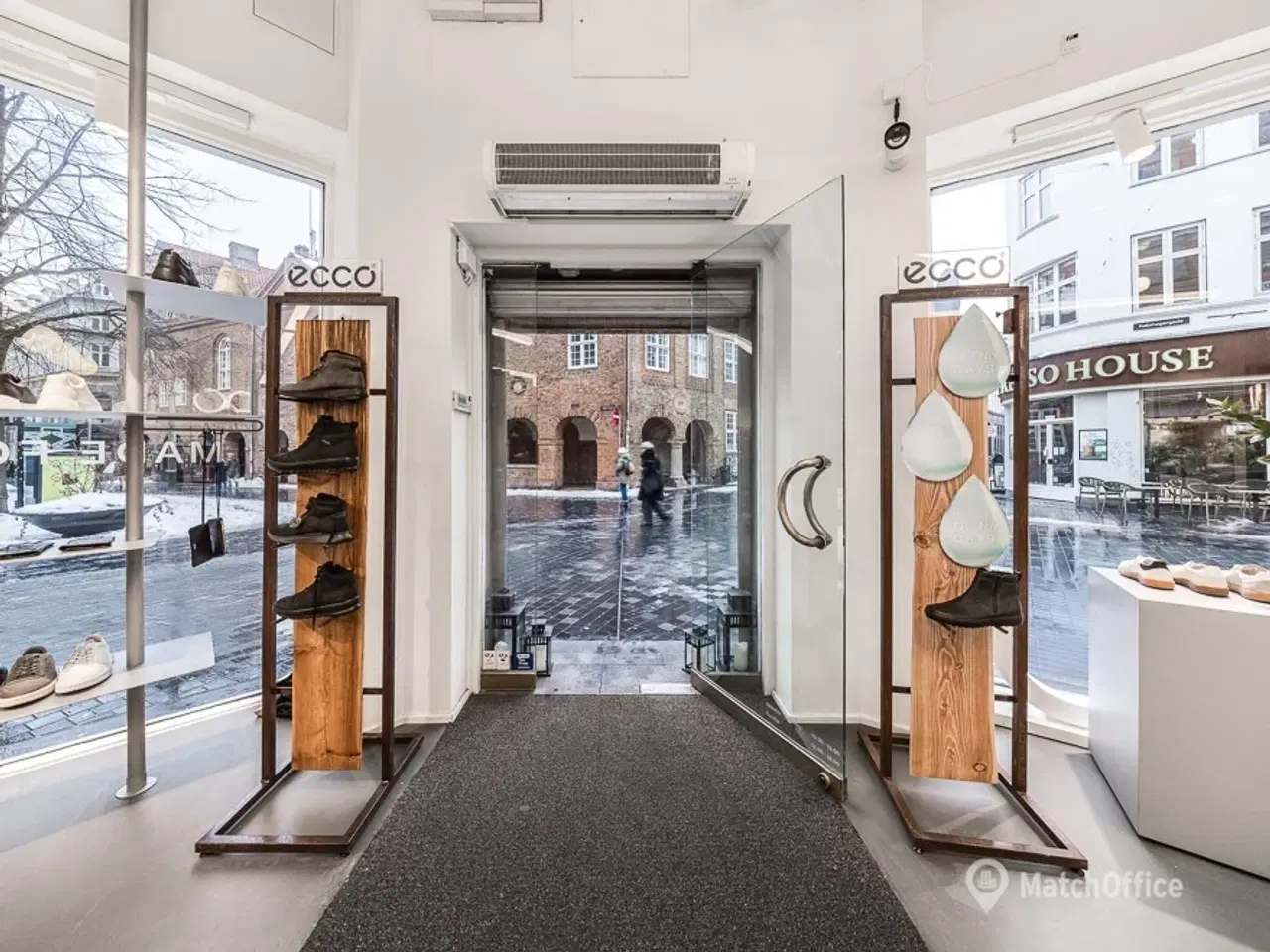 Billede 2 - 296 m² butik beliggende som nabo  til Rundetårn