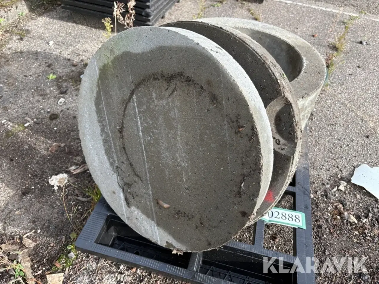 Billede 5 - Brøndringe og brønddæksler