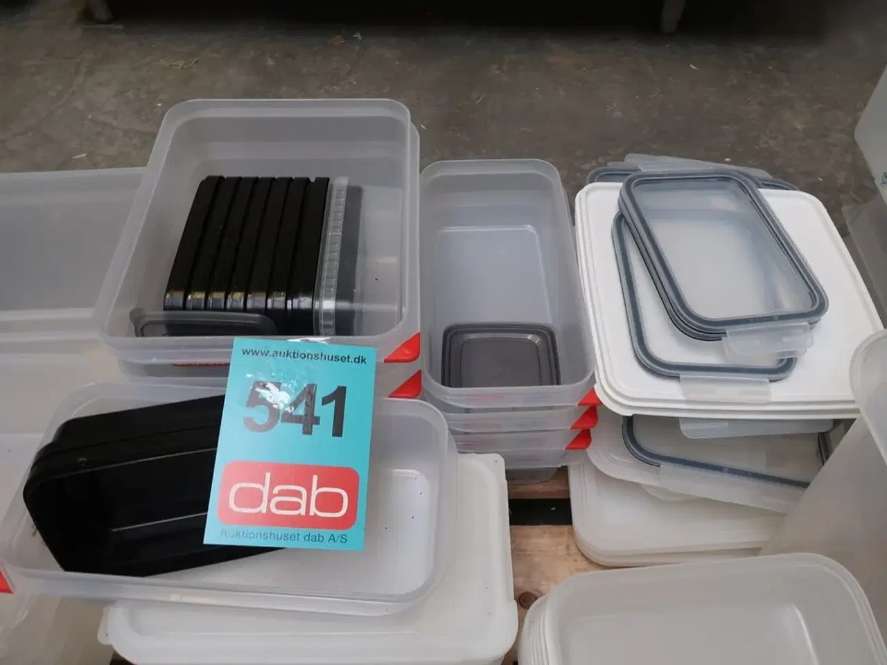 Billede 3 - Stort parti Plastkantiner m.m.
