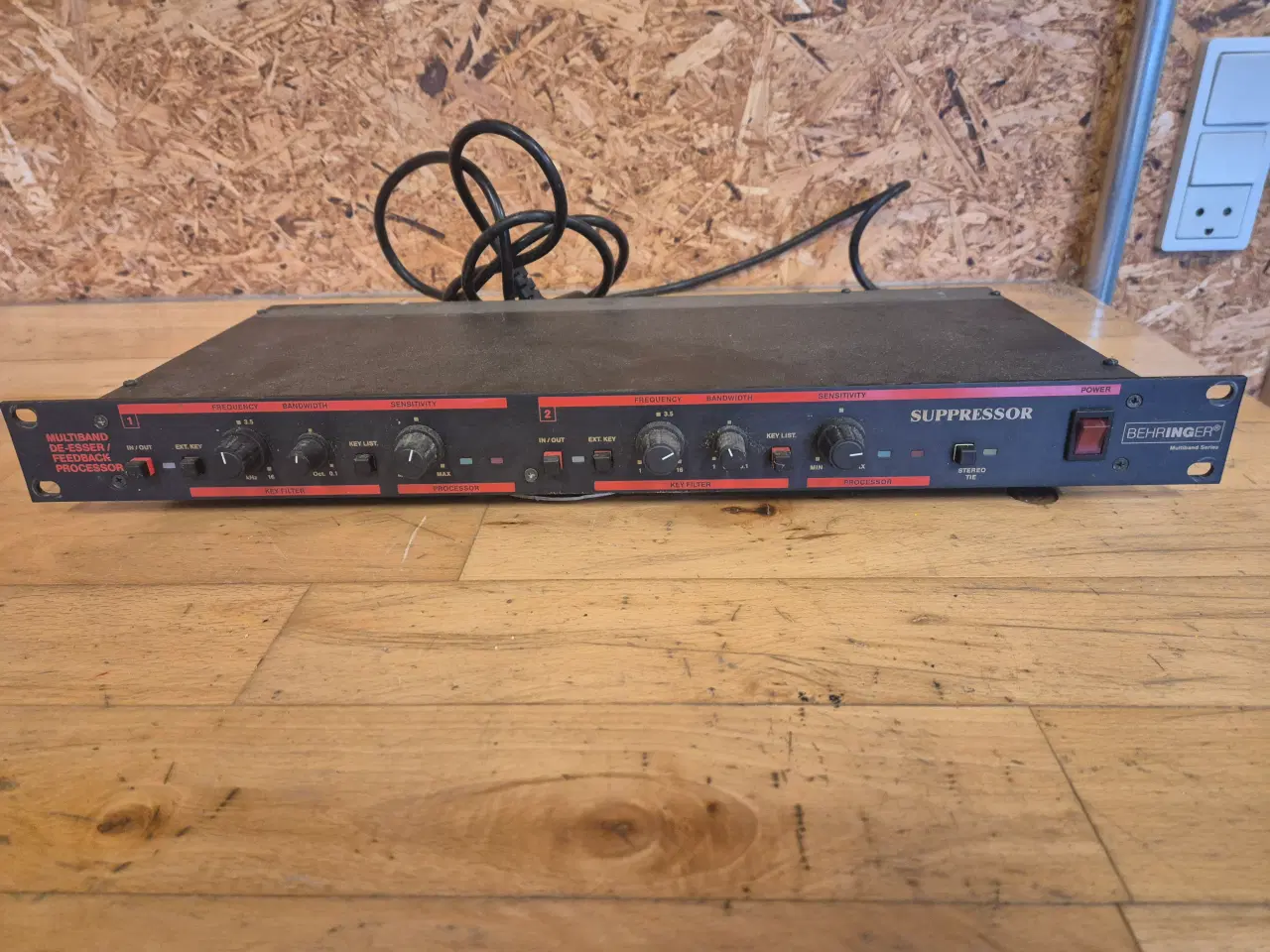 Billede 1 - Behringer Multiband feed back processor