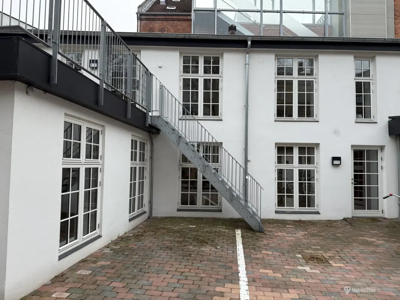 Billede 13 - Nyere istandsat kontor i hyggelig baggård