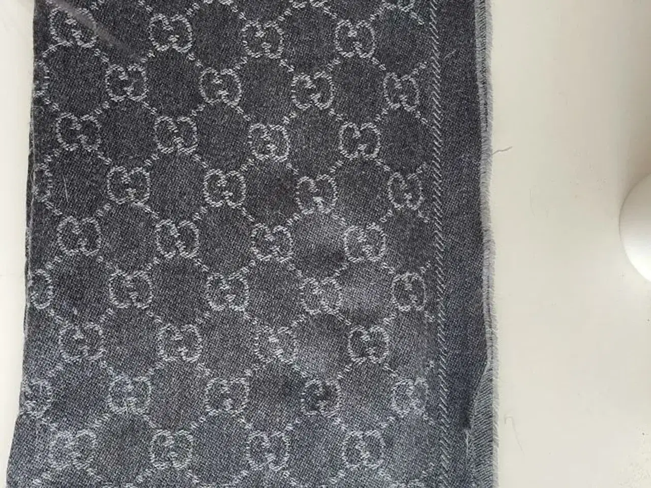 Billede 2 - Gucci halstørklæde