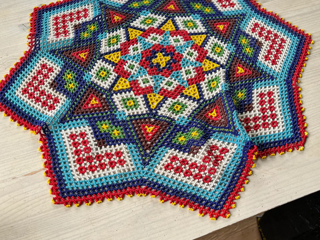 Billede 1 - Smuk grønlandsk perledug