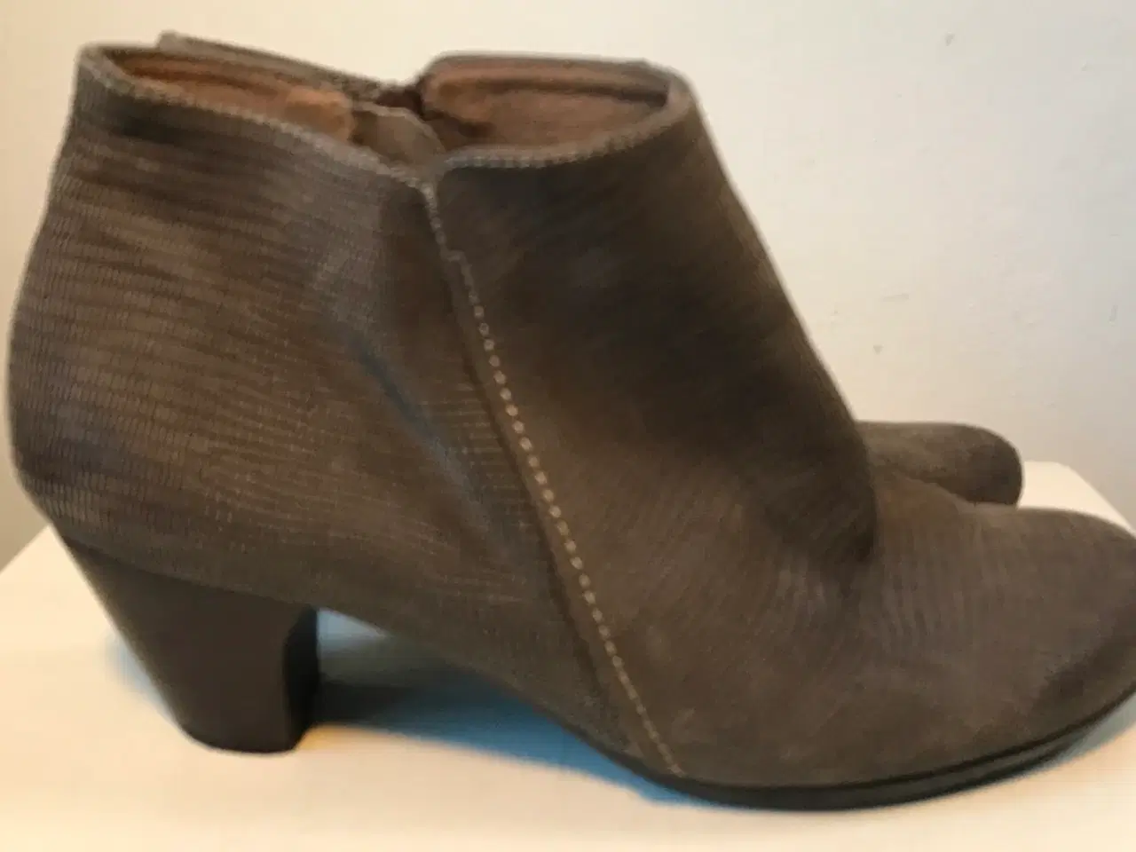 Billede 4 - Wonders, støvletter, str 42