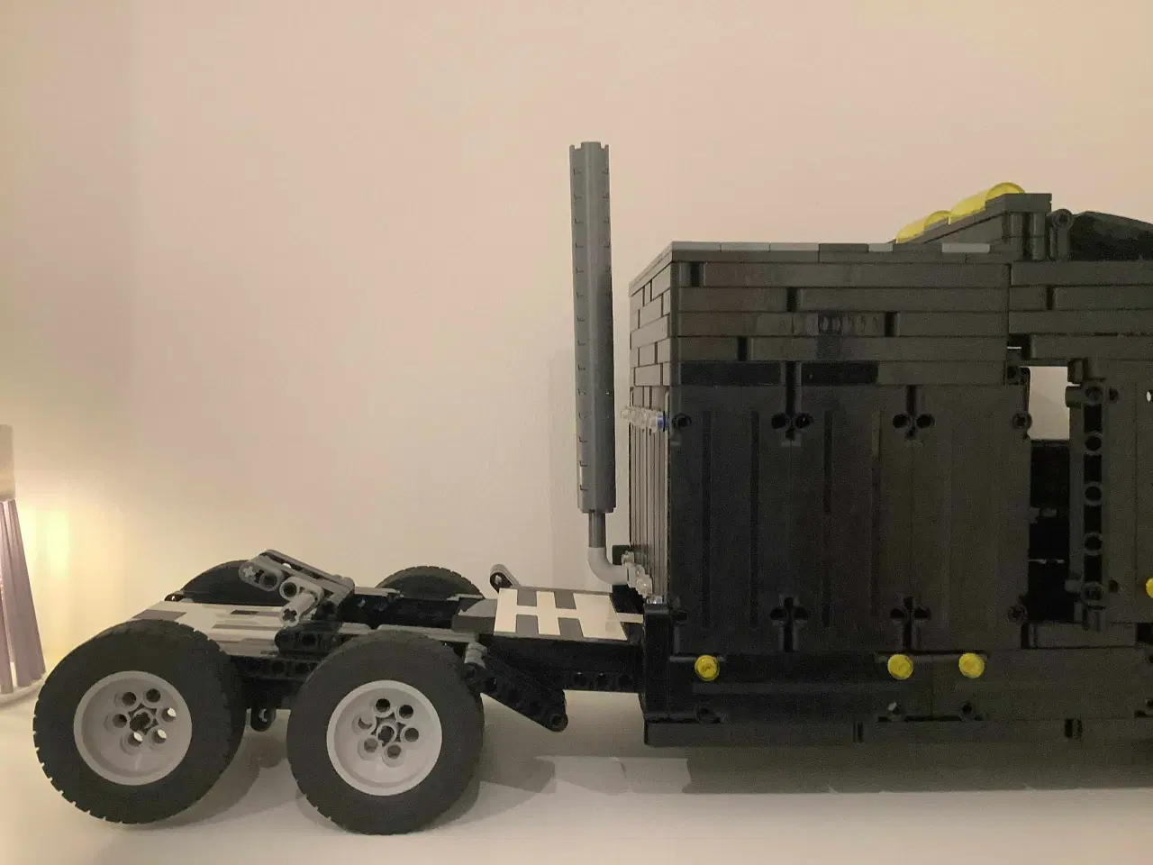 Billede 6 - UNIK Selvbygget Sort Technic lego Trucker 
