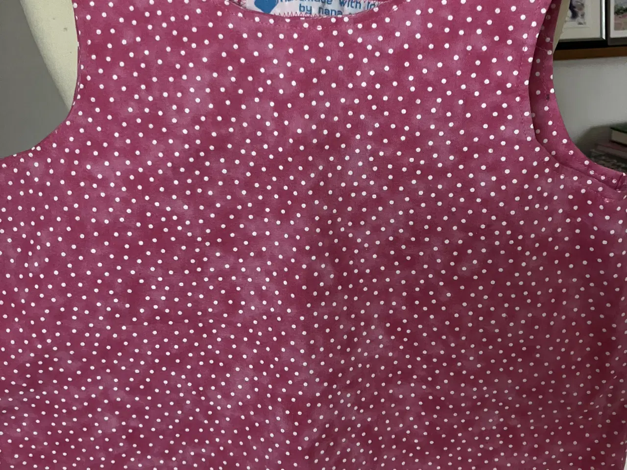 Billede 3 - Rosa kjole/overdel og 2 shorts. Str. ca. 4 år