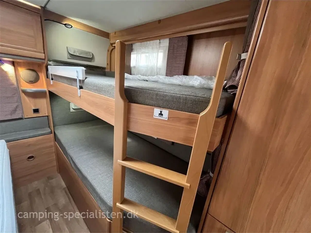 Billede 9 - 2015 - Hymer Nova SL 595   Hymer Eriba Nova SL 595 2015 m. Alde centralvarme - Se den nu hos Camping-Specialisten.dk