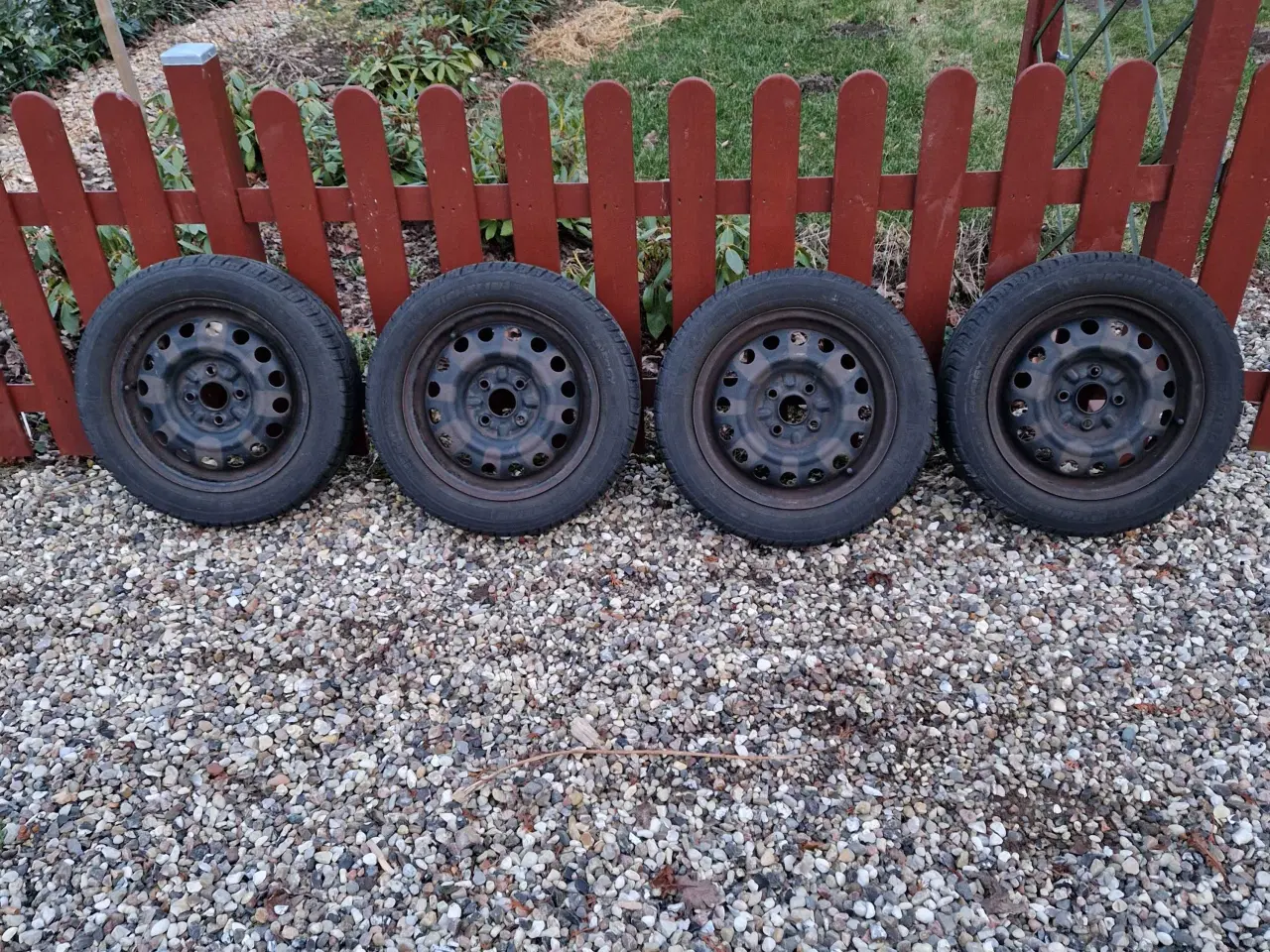 Billede 1 - Stålfælge med gode dæk sælges 