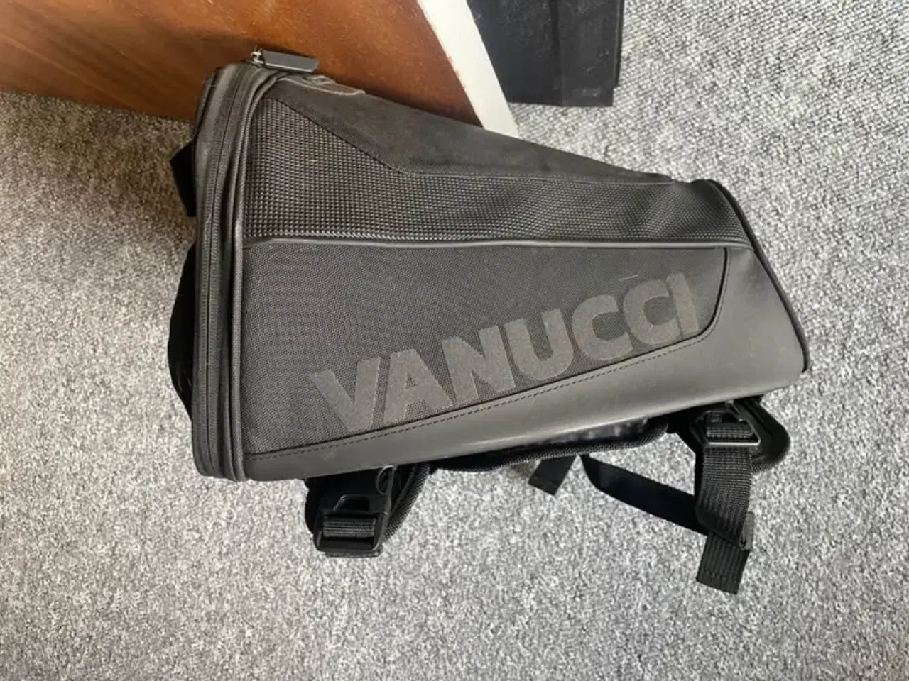 Billede 1 - Taske til bagsæde