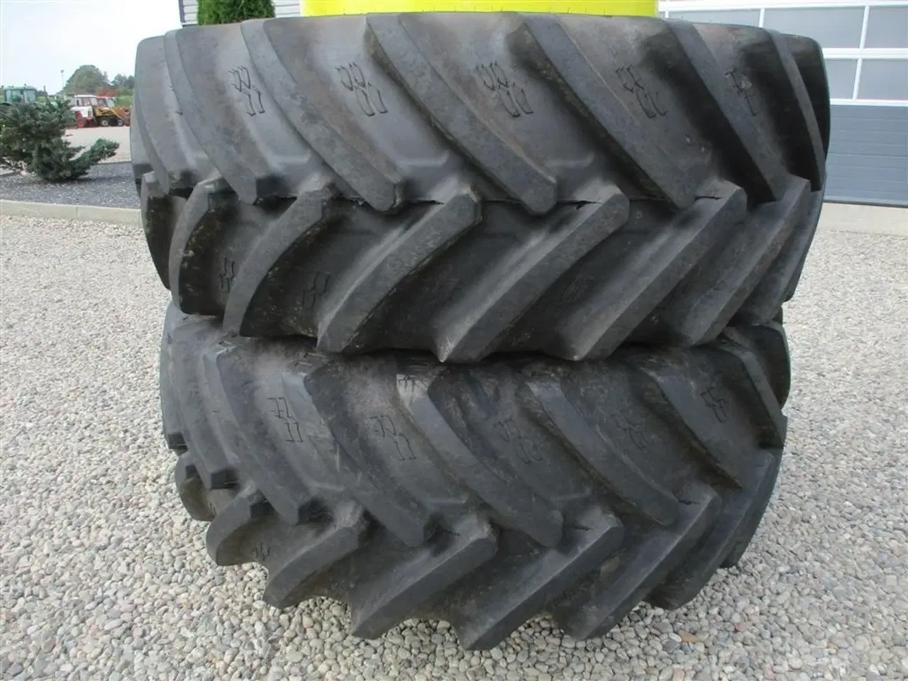 Billede 4 - Alliance 650/65R38 Med nye dæk og ring med 8 låse