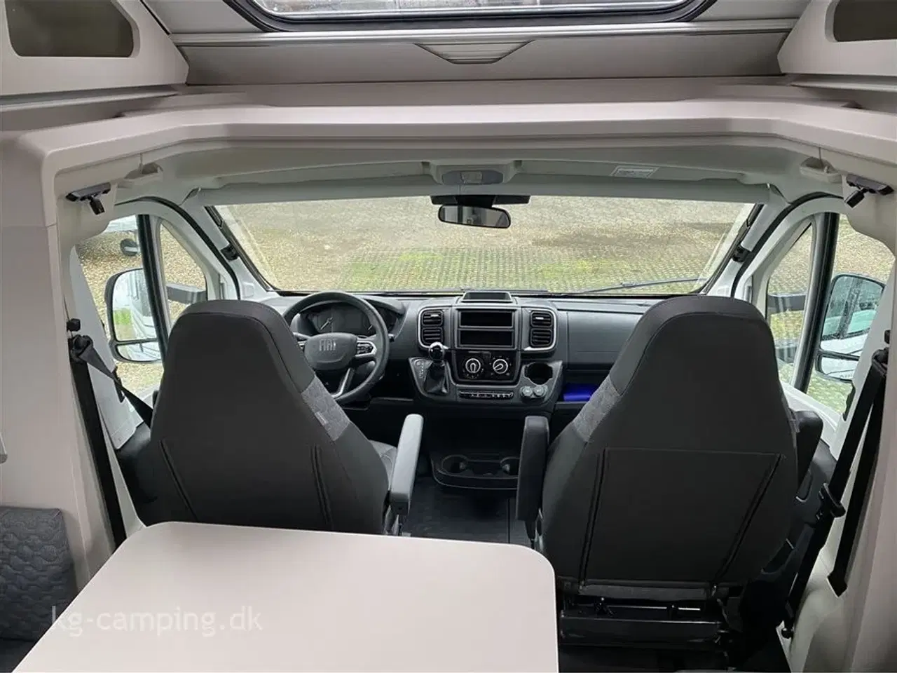 Billede 5 - 2026 - Adria Matrix Ny på lager. Adria Matrix 650 SL med sænkeseng