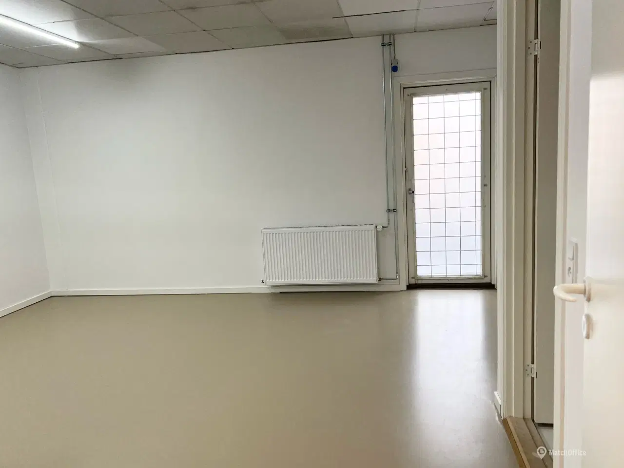 Billede 9 - Butikslokale midt på gågagden i Allerød til leje