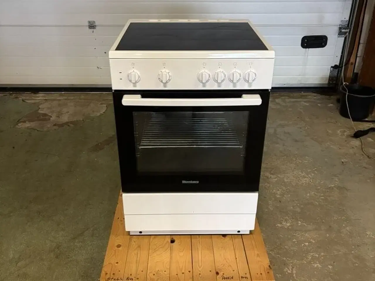 Billede 1 - Keramisk komfur, Blomberg
