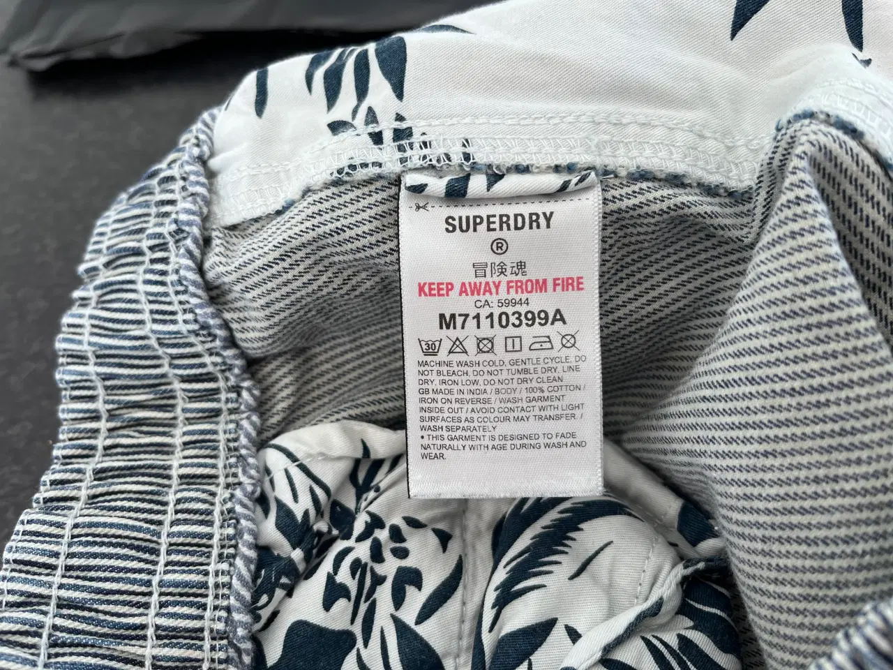 Billede 6 - Shorts, Superdry Manufaturing, Str L